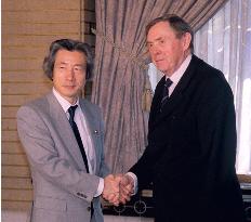 OECD's Johnston meets Koizumi